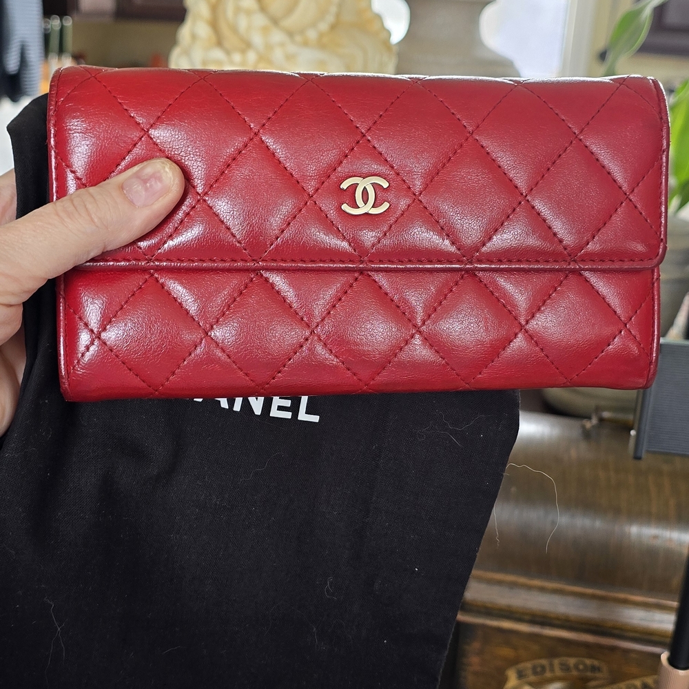 🚨SOLD🚨 Chanel Red Quilted MATLASSE Long Wallet with Iconic CC Logo